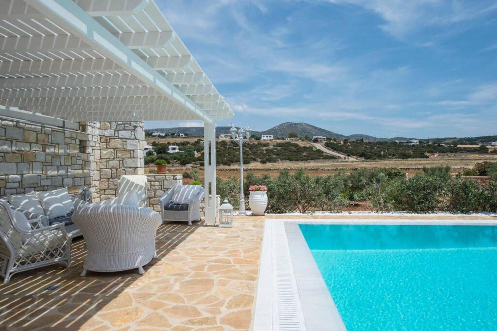 Villa Dionysos In Aliki Екстериор снимка