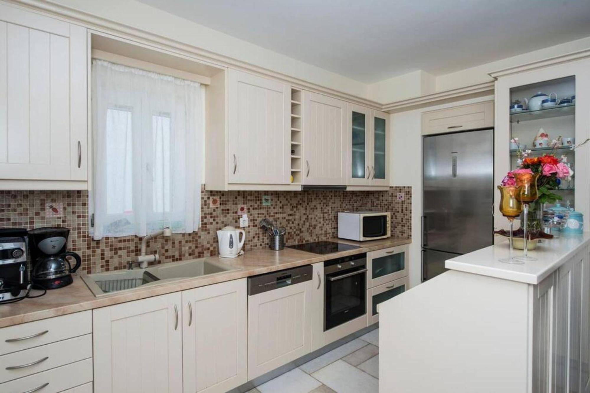 Villa Dionysos In Aliki Екстериор снимка